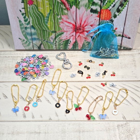 Assorted Bag Charm/Key Chain Bundle ALL NEW OVER 80 PCS (NEW;OPENED TO SEPERATE) - Picture 1 of 13